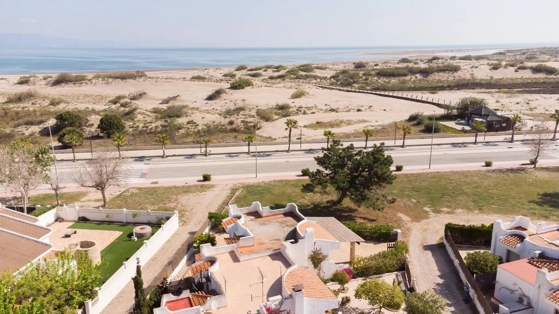 Eusebio - Casa En Riumar Para 4 Personas Y En Primera Linia De Mar - Deltavacaciones 0*,  Spain